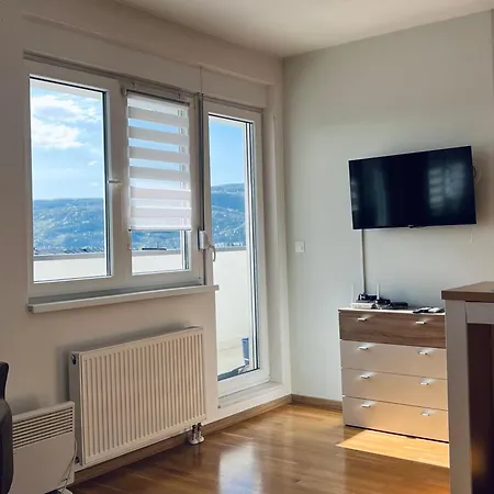 Floor Ukc - Private Parking Apartmán *
